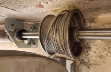 Puertas seccionales de garaje Madrid | Puertas automáticas Servidoors